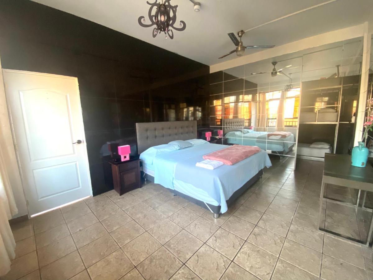 Ica Adventures II Hostel Εξωτερικό φωτογραφία