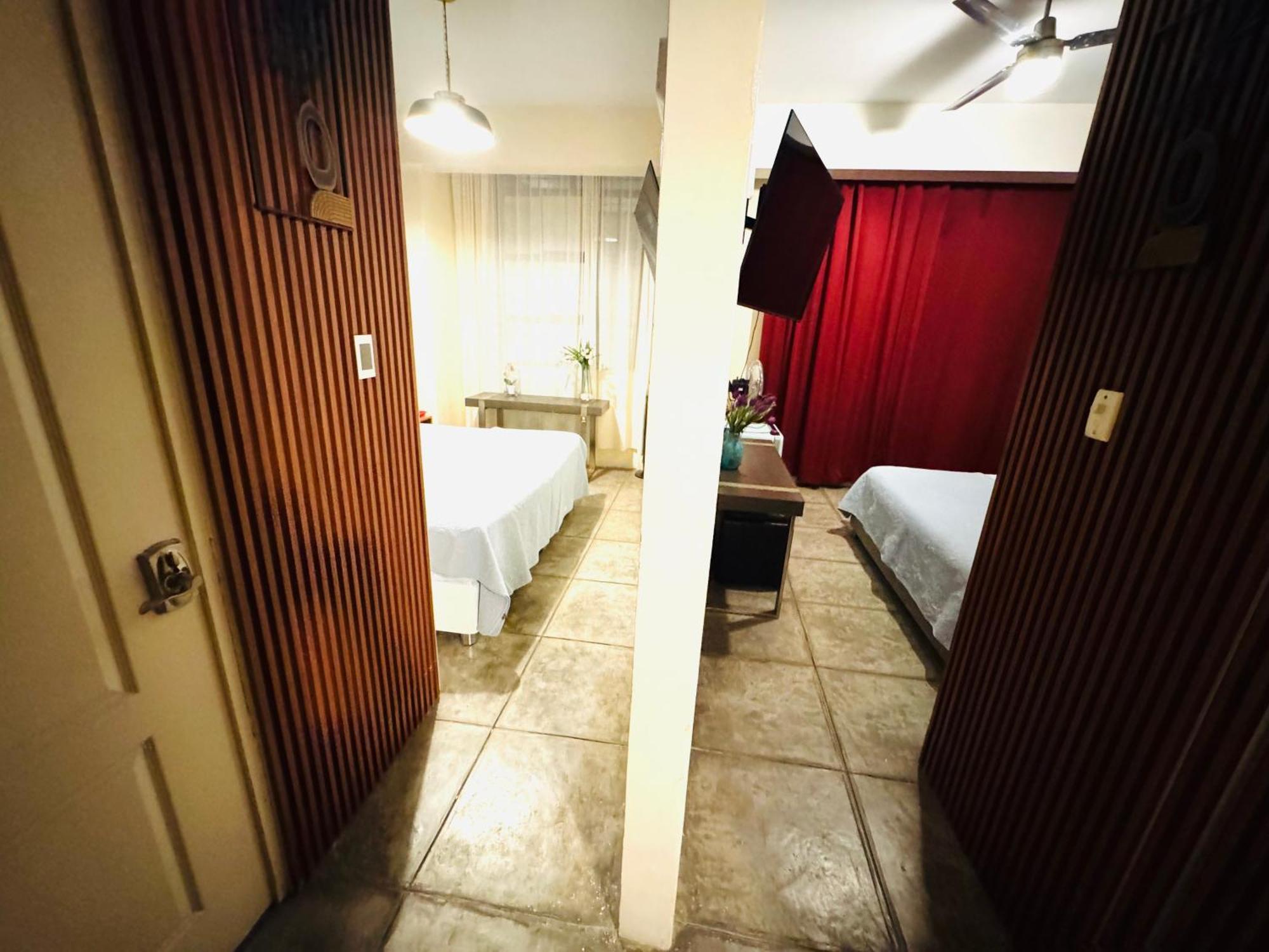 Ica Adventures II Hostel Εξωτερικό φωτογραφία