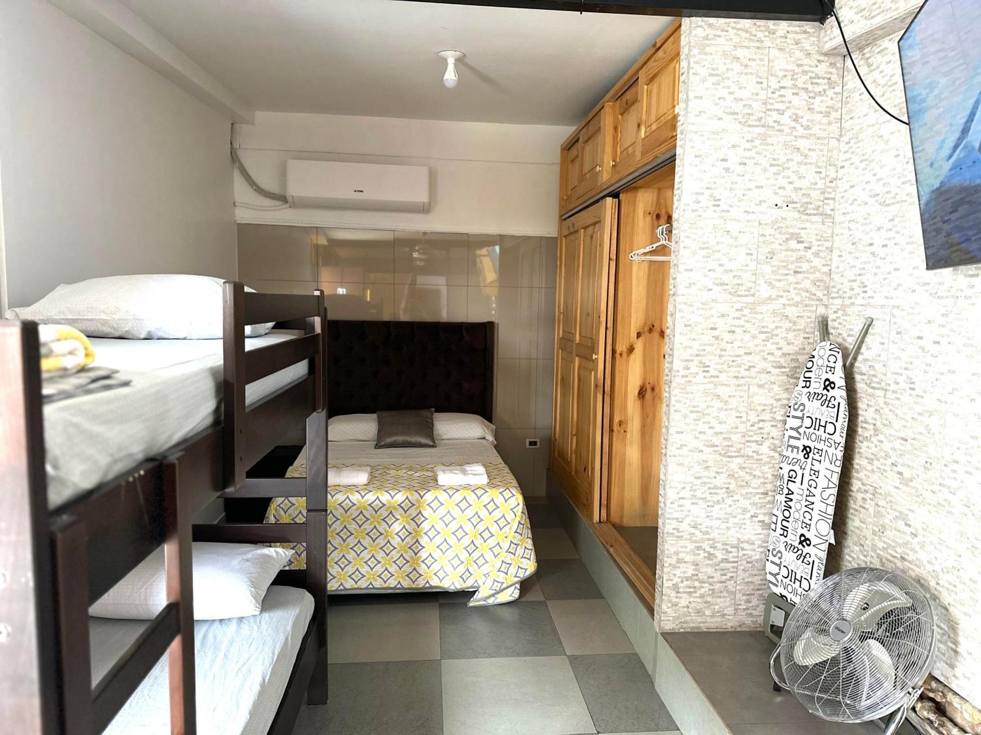 Ica Adventures II Hostel Εξωτερικό φωτογραφία